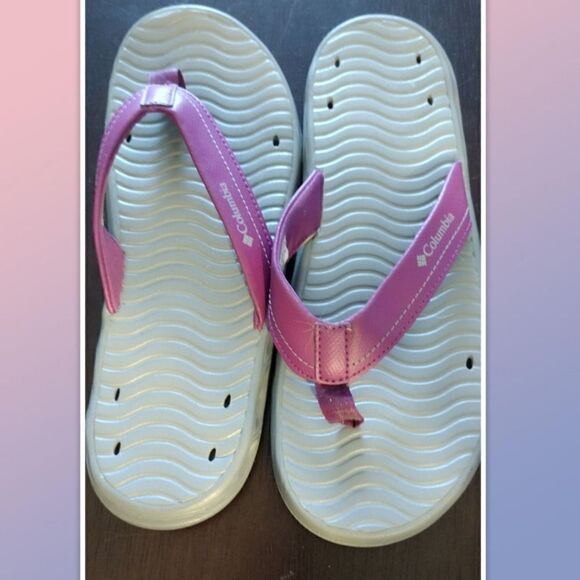 NWOT Columbia Women’s Vent Cush Flip Flops Purple and Gray Size 9 - Picture 1 of 4